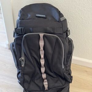 Ski boot backpack: 65L